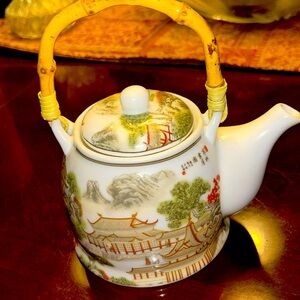 🌹PAGODA TEAPOT VANTAGE(RARE FIND)